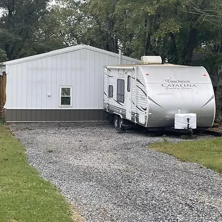 Cozy Camper Hotel
